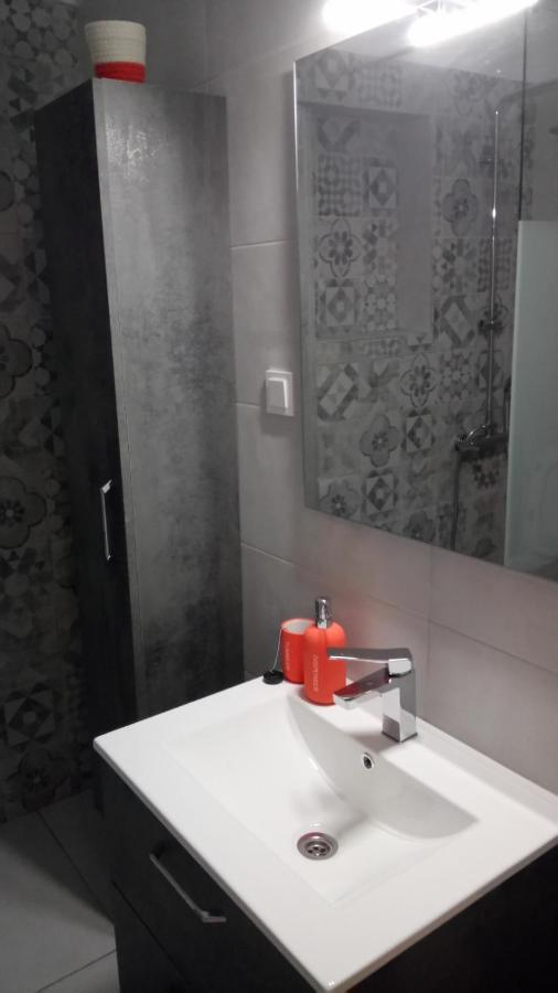 Alex Seaview House Apartment โคเรฟตอน ภายนอก รูปภาพ
