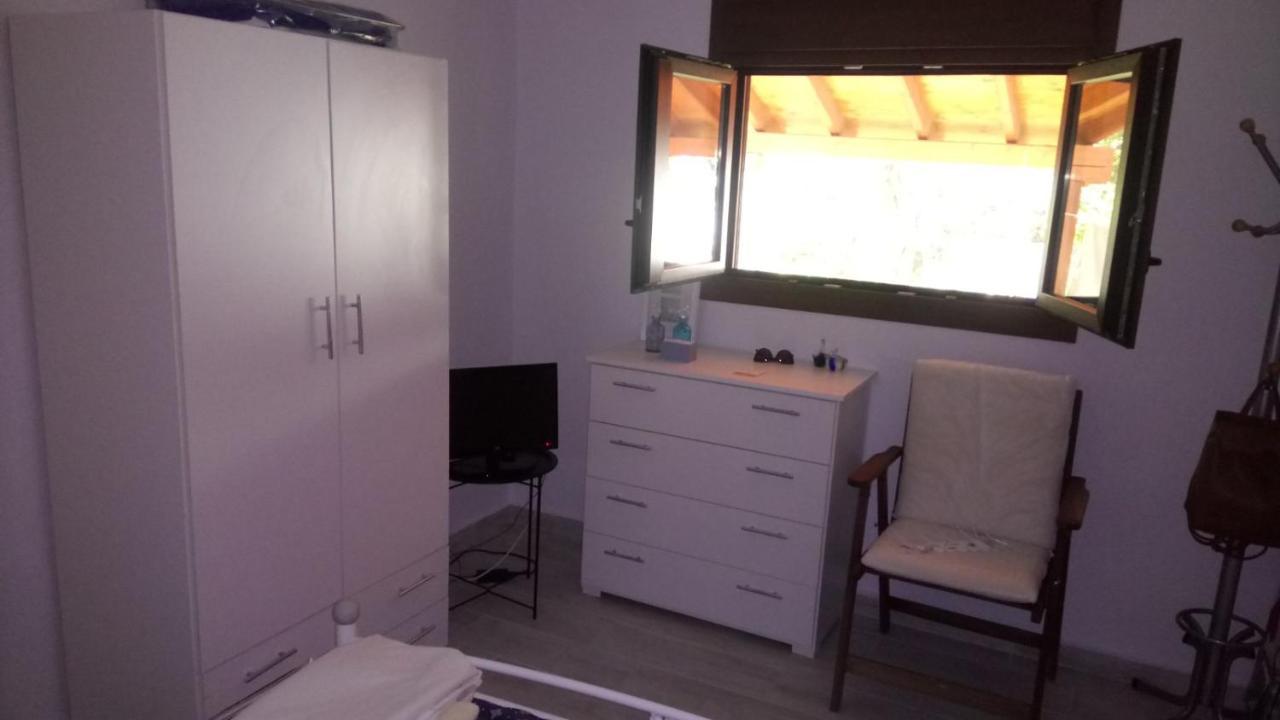 Alex Seaview House Apartment โคเรฟตอน ภายนอก รูปภาพ
